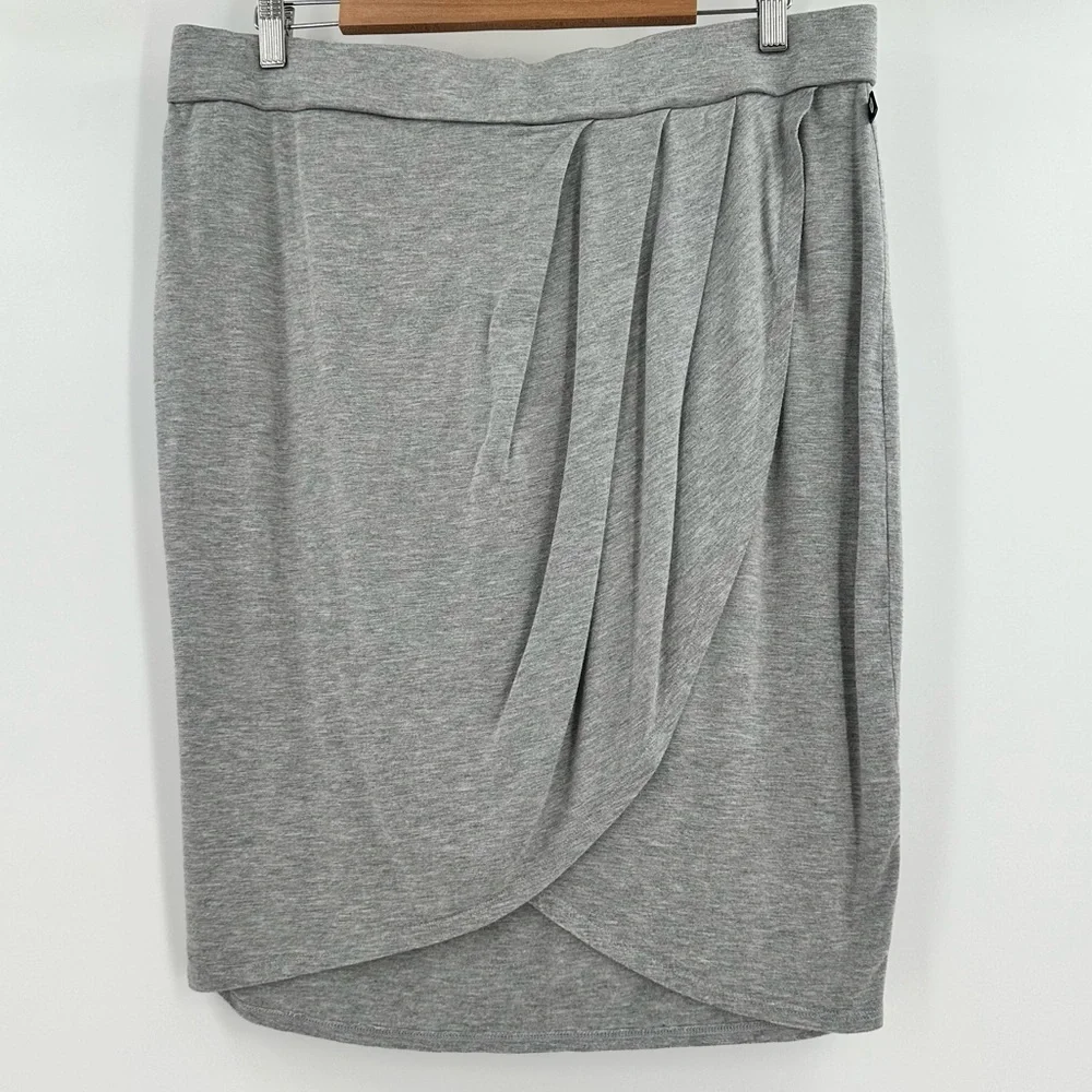 Fabletics Women’s Heathered Gray Soft Stretchy Fitted Wrap Skirt Plus Size XXL